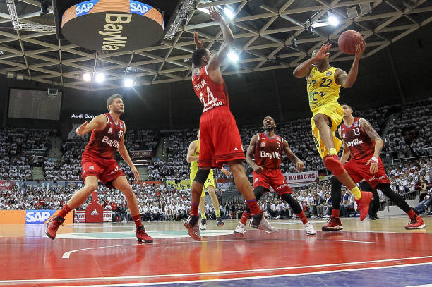 他是五座金 他是五座金