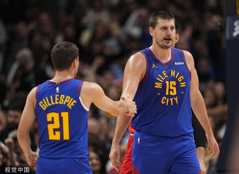 都在等待一 都在等待一