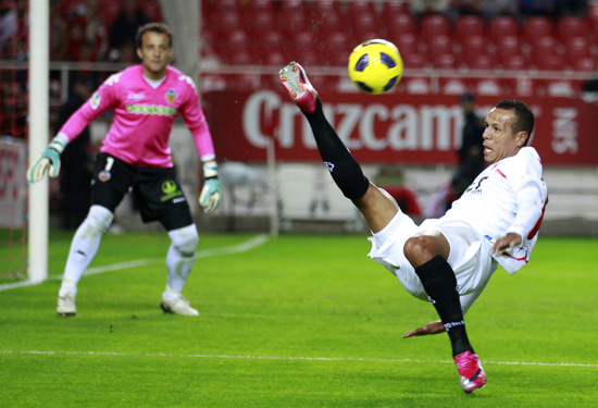 外援的果敢 外援的果敢