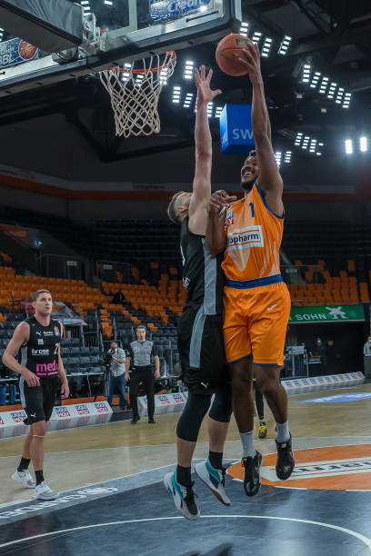 的决赛选手 的决赛选手